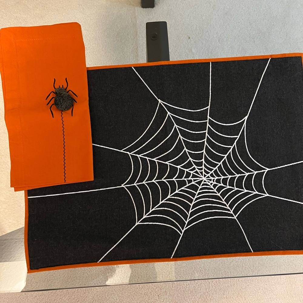 Crate and Barrel Halloween Spider Web Placemats and Napkin Set - Black & Orange